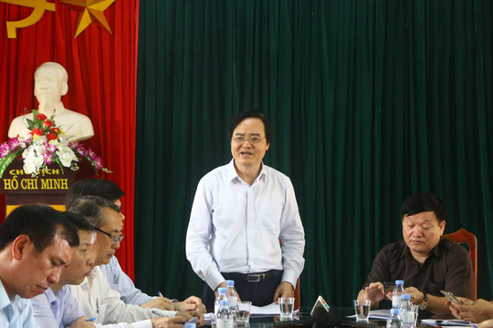   Bộ trưởng Phùng Xuân Nhạ tại buổi làm việc cùng lãnh đạo tỉnh Hưng Yên.  