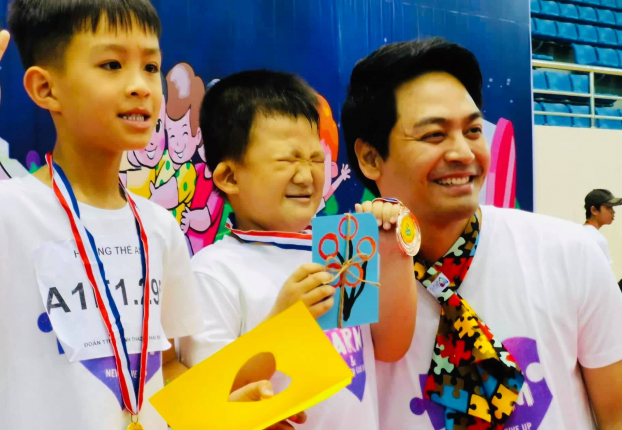 MC Phan Anh chia sẻ câu chuyện về trẻ tự kỷ khiến nhiều người xúc động 3