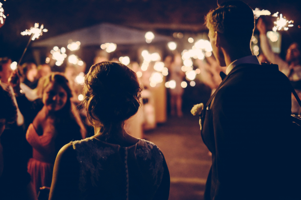 Làm thế nào để xử lý những căng thẳng muôn thuở trước đám cưới? 1