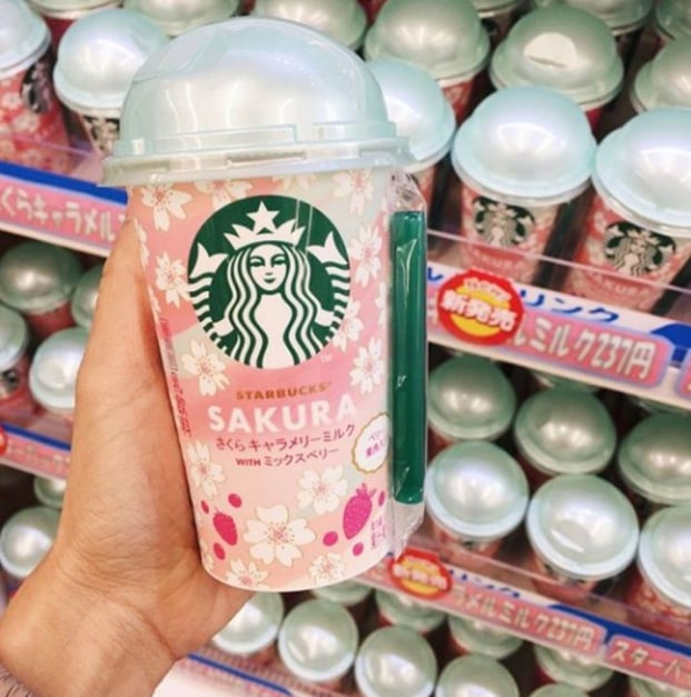   Ở Nhật Bản, bạn có thể mua cà phê Starbucks vị hoa anh đào  