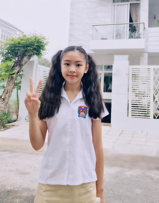 Con gái rượu MC Quyền Linh gây sốt vì dung mạo xinh đẹp, mới 14 tuổi đã cao 1m70 4