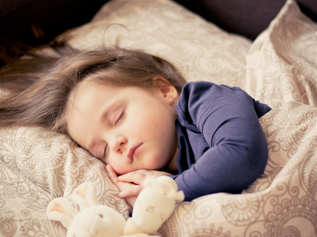 Trẻ khóc đêm: Nguyên nhân, mẹo giúp trẻ ngủ ngon và an toàn 3