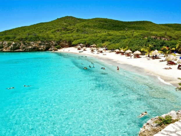   Bải biển Playa Knip nổi tiếng nhất của đảo Curacao  