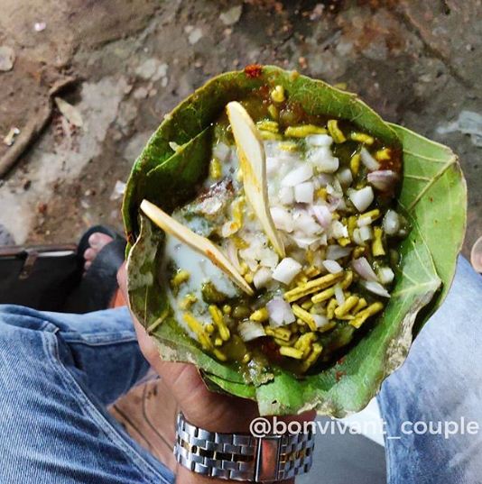   Những quán cà phê ở Ấn Độ đang dần phục vụ đồ ăn trong những chiếc bát làm bằng lá cây  