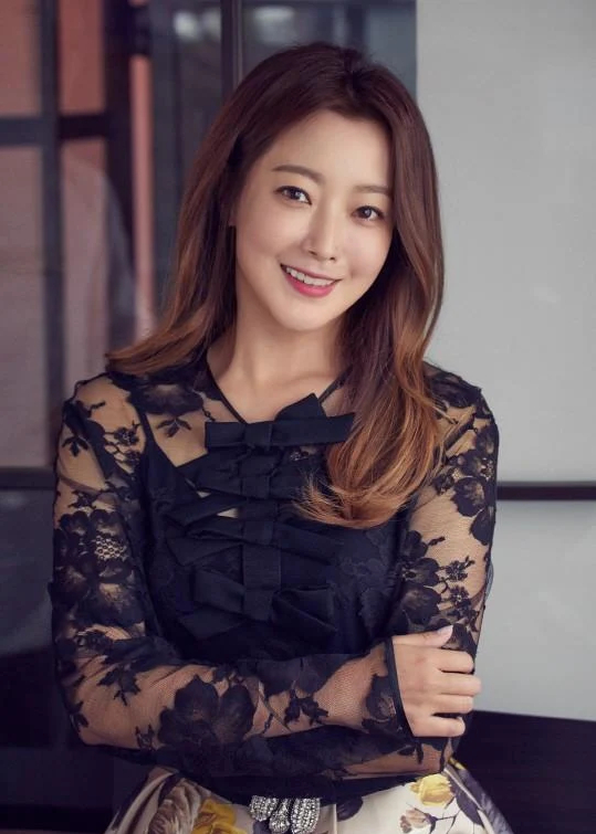 10 nữ diễn viên Hàn Quốc đẹp nhất: Yoona mất tích, Suzy lọt top sánh vai cùng các chị đại 3