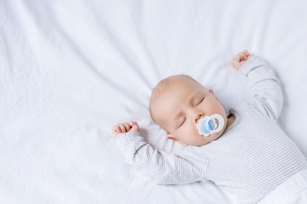 Năm điều bạn chưa biết về giấc ngủ của trẻ sơ sinh 0