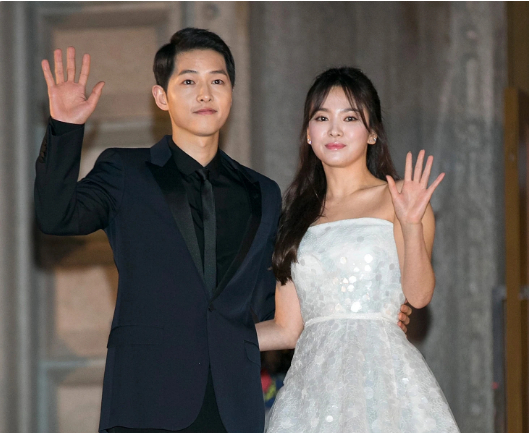 Song Hye Kyo - Song Joong Ki: Từ chuyện tình đẹp như mơ đến vụ ly hôn chấn động cả châu Á 11