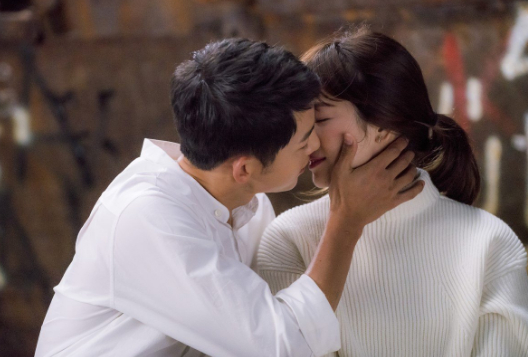 Song Hye Kyo - Song Joong Ki: Từ chuyện tình đẹp như mơ đến vụ ly hôn chấn động cả châu Á 5