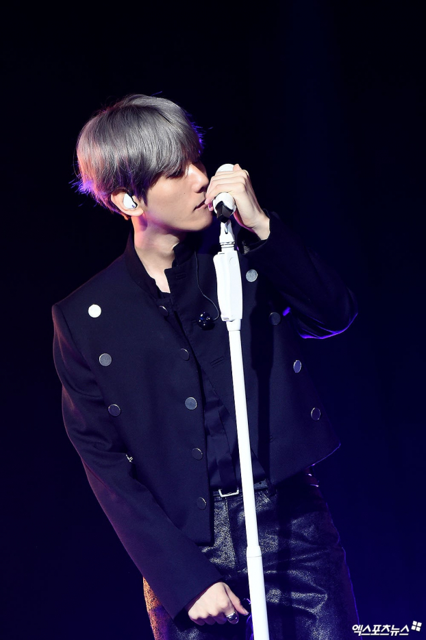 Baekhyun (EXO) đạt thành tích khủng với album solo City Lights 1