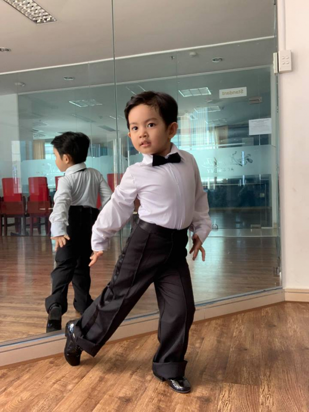   Kubi Minh Cường từng gây sốt với loạt ảnh diện trang phục dancesport cực xịn  