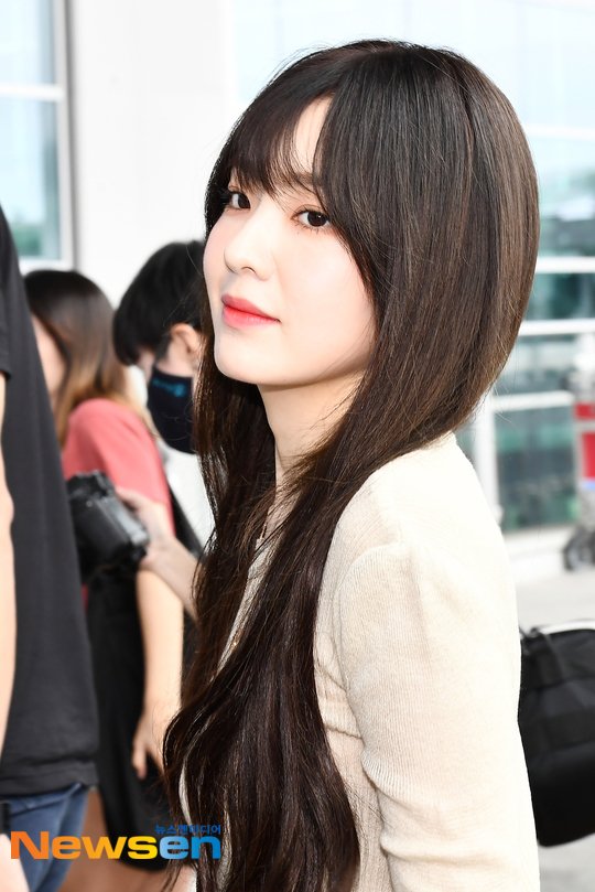 Irene (Red Velvet) gây bão với kiểu tóc mới, netizen khen đẹp như 'búp bê sống' 7