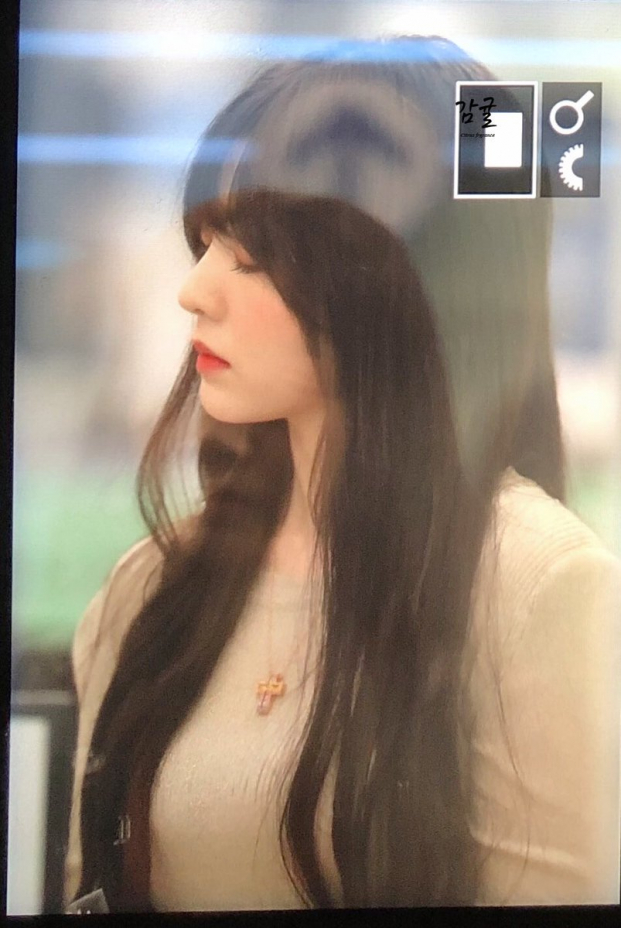 Irene (Red Velvet) gây bão với kiểu tóc mới, netizen khen đẹp như 'búp bê sống' 1
