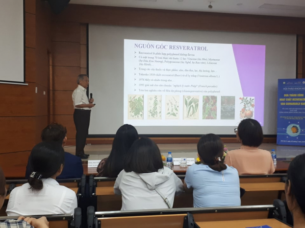   GS.TS Đào Văn Phan, chuyên gia dược lý chia sẻ thông tin về hoạt chất Resveratrol  