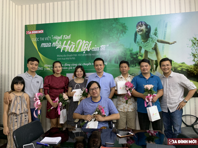   Toà soạn trao giải Tuần cho các bài dự thi 'Hành trình mua nhà Hà Nội của tôi' vào tháng 7/2019  