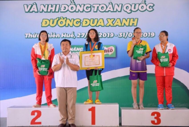 Nữ sinh lớp 7 của Hà Nội giành 2 Huy chương Vàng giải Bơi cứu đuối học sinh 0