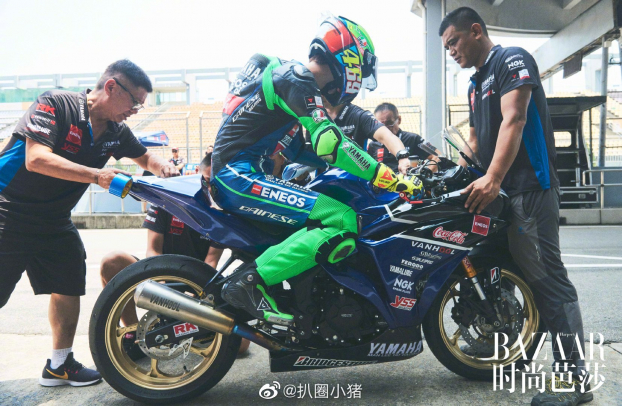 Fan Vương Nhất Bác bị mắng vì làm loạn tại giải đua motor châu Á ARRC 2019 4