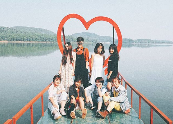   Hồ sinh thái Đồng Quan rất thích hợp cho các nhóm bạn trẻ, gia đình đi chơi dịp cuối tuần (Ảnh @n.n0r4)  