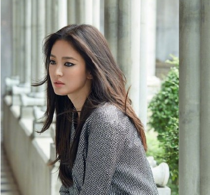   Song Hye Kyo lột xác sau ồn ào ly hôn chồng trẻ  