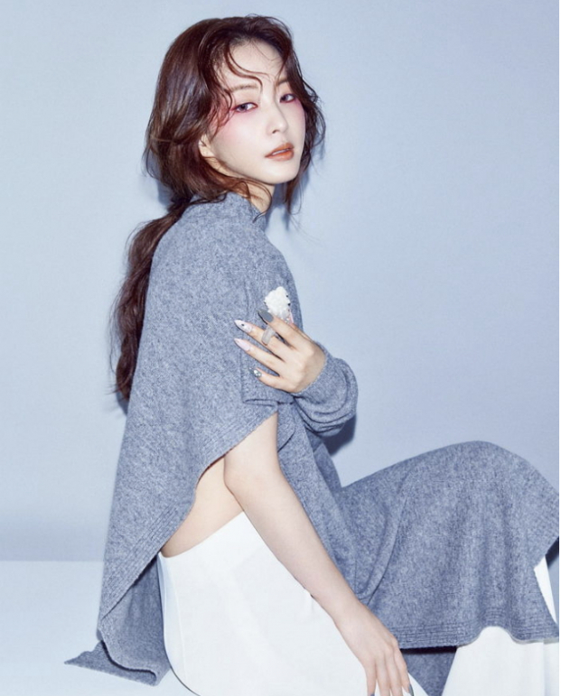 Han Ye Seul đẹp mê hoặc trong bộ ảnh mới, netizen trầm trồ đúng chuẩn 'Nữ thần mùa thu' 2