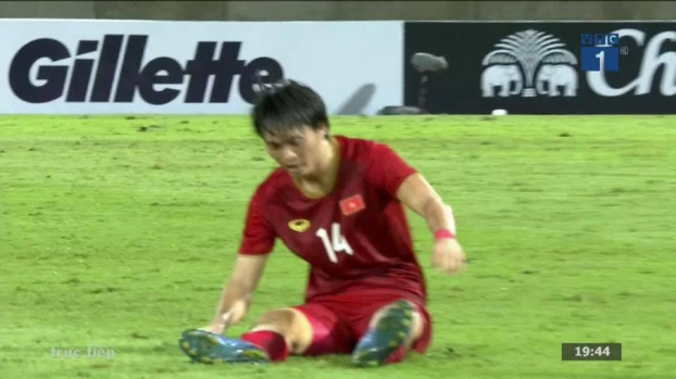 Thái Lan 0-0 Việt Nam: Thầy Park nhận thẻ vàng vì bức xúc thay Bùi Tiến Dũng 4