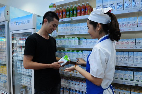   Sản phẩm sữa tươi hữu cơ TH true MILK Organic đạt tiêu chuẩn Châu âu và Mỹ được sản xuất trên đồng đất Việt.  