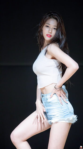 Seolhyun (AOA) gây sốt với vẻ đẹp siêu thực đúng chuẩn 'bảo vật quốc dân' 6