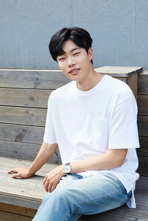 8 nam diễn viên Hàn nói như rót mật vào tai: Song Joong Ki, Ji Chang Wook được gọi tên 7