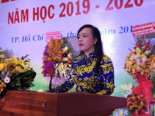   Bộ trưởng Nguyễn Thị Kim Tiến phát biểu tại trường Đại học Y dược TP.HCM.  