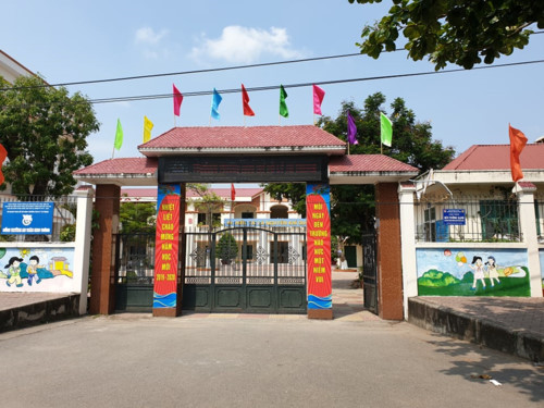   Trường THCS Lý Tự Trọng (quận Ngô Quyền, TP Hải Phòng).  