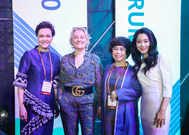   Bà Thái Hương cùng các nữ doanh nhân đẳng cấp thế giới  