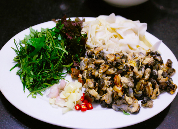 Tối nay ăn gì: Cách nấu ốc chuối đậu thơm ngậy ngon cơm cho bữa tối 0