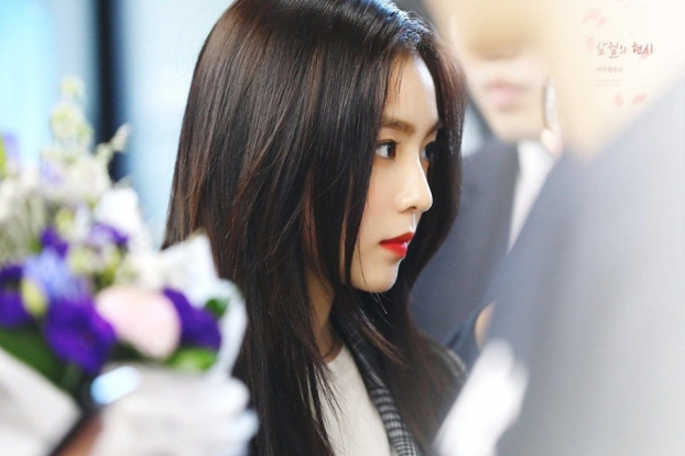 Irene (Red Velvet) nhìn chính diện đã quá đẹp, góc nghiêng còn thần thánh hơn 5