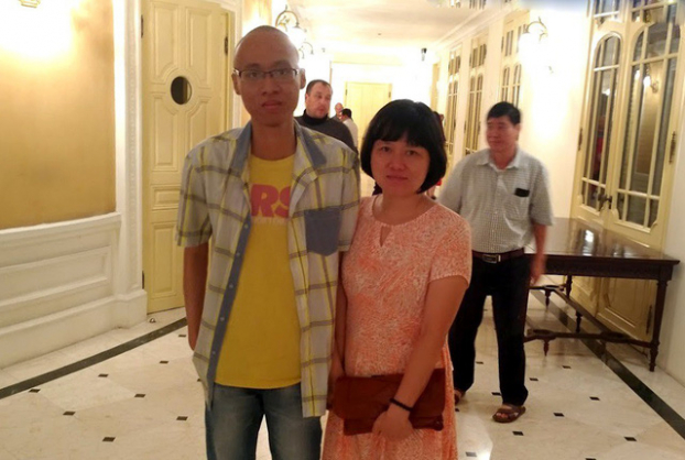   Nguyễn Xuân Minh cùng với mẹ  