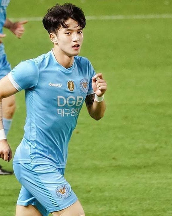Mê đắm trước nhan sắc của Jeong Seung Won - Em út Daegu FC khiến fan nữ trụy tim vì quá đẹp 2