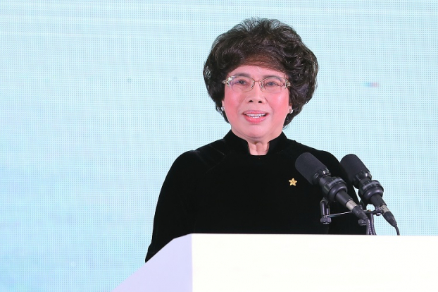   Bà Thái Hương phát biểu tại buổi lễ  