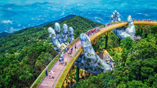   Cầu Vàng tại Sun World Ba Na Hills  