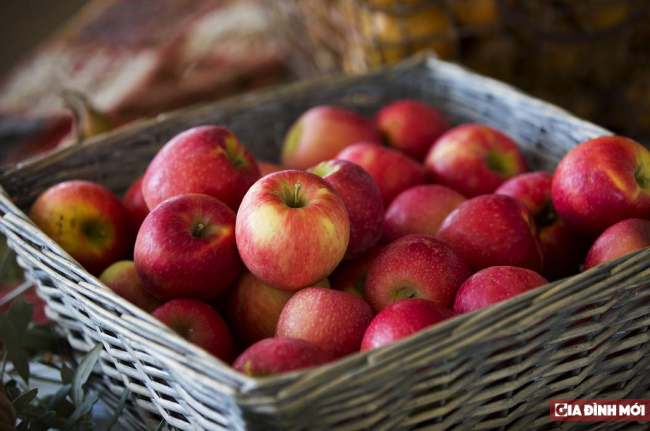 Điều gì xảy ra nếu ăn 1 trái táo vào buổi tối? – GiaDinhMoi