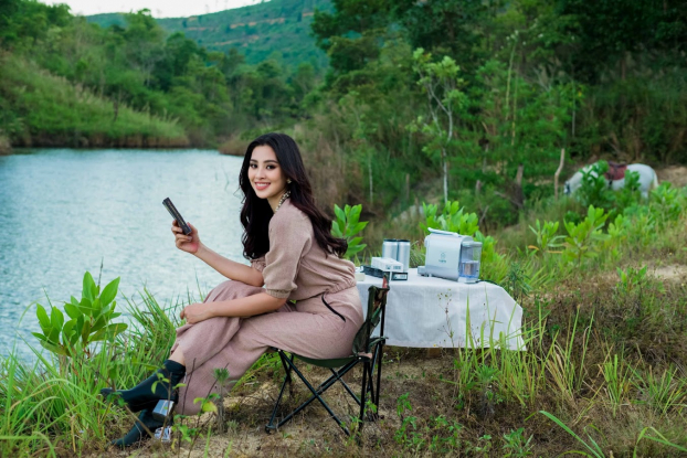 Hoa hậu Tiểu Vy khoe vẻ đẹp tuổi 19 ở 'Dubai Việt Nam' 2