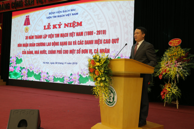   PGS.TS Phạm Mạnh Hùng, Viện trưởng Viện Tim mạch Việt Nam phát biểu tại buổi lễ.  