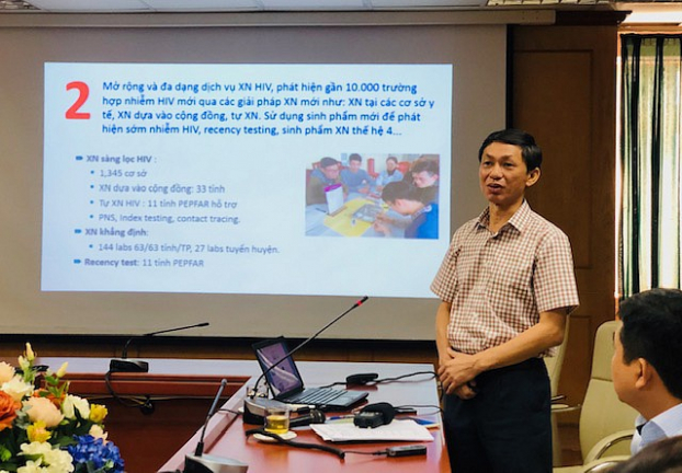   PGS. TS. Nguyễn Hoàng Long – Cục trưởng Cục Phòng, chống HIV/AIDS cung cấp những thông tin mới nhất về HIV/AIDS tại Việt Nam.  