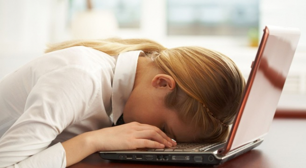   Tại sao bạn cảm thấy mệt mỏi kéo dài dù không làm việc quá sức?  