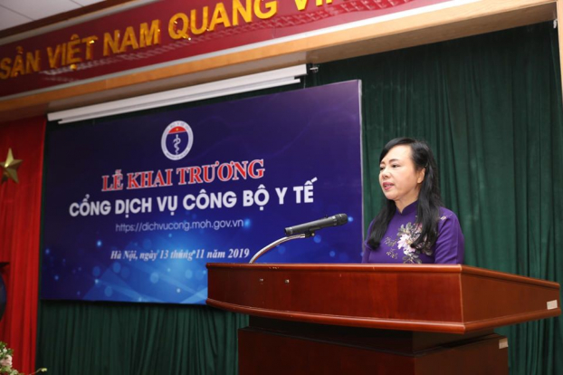   Bộ trưởng Nguyễn Thị Kim Tiến phát biểu tại lễ khai trương.  