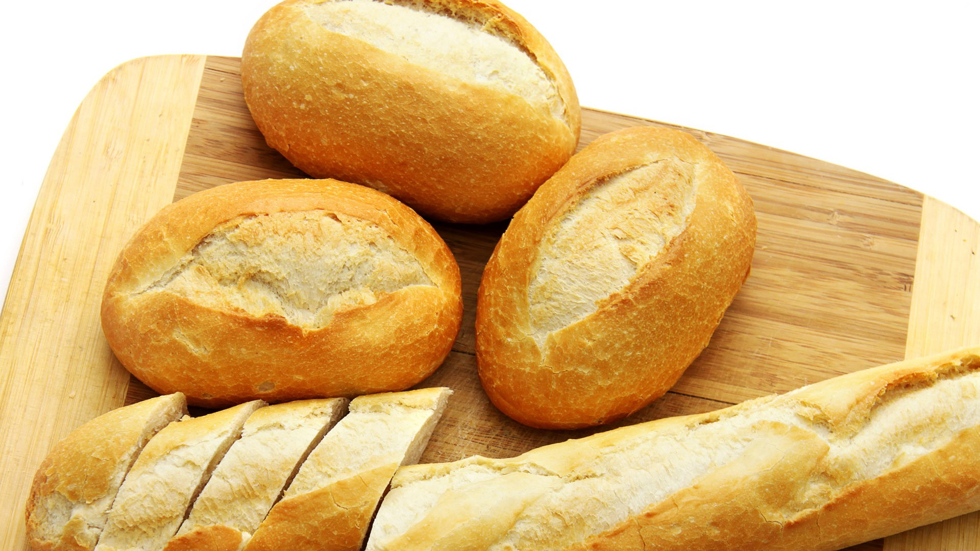   Không nên ăn quá nhiều bánh mì trắng vì chúng không giàu dinh dưỡng  