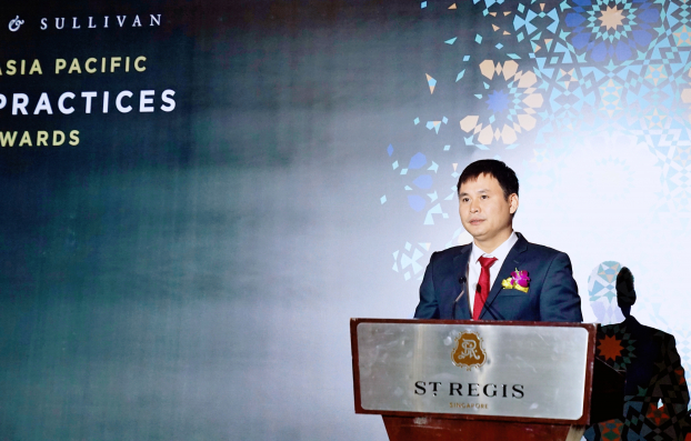   Ông Cao Anh Sơn, Tổng Giám đốc Viettel Telecom phát biểu tại lễ vinh danh của Frost & Sullivan 2019    
