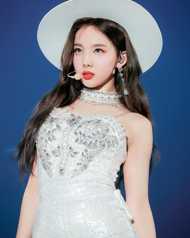   Nayeon  