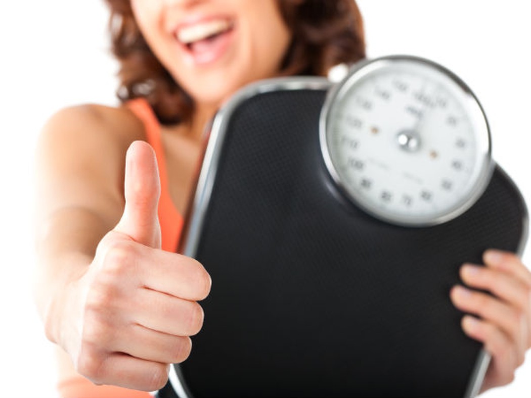   Giữ trọng lượng cơ thể cân đối giúp bạn giảm đau lưng hiệu quả  