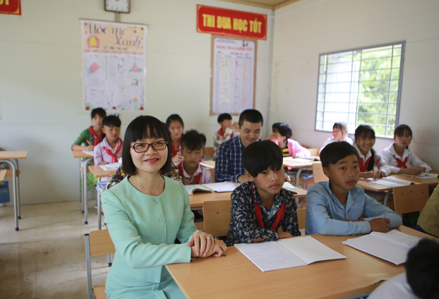ABBANK trao tặng 4 phòng học cho học sinh bán trú tỉnh Lai Châu 1