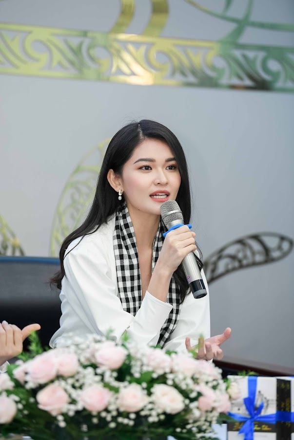 Á hậu Thùy Dung đọ sắc 'hot girl Sân khấu Điện ảnh' 3