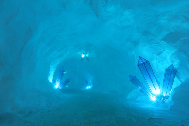   Đường hầm băng độc đáo tại Sun World Fansipan Legend  