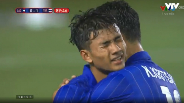   Phút 90: VÀO!! Suphanat ghi bàn vào lưới thủ môn Thilavong.  